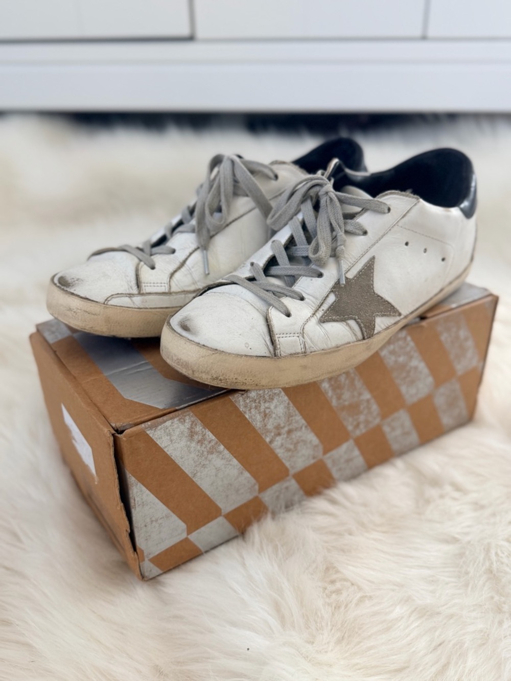 Golden Goose Superstar Sneakers White Beige Star Black Heel Size 40 - Picture 2 of 8